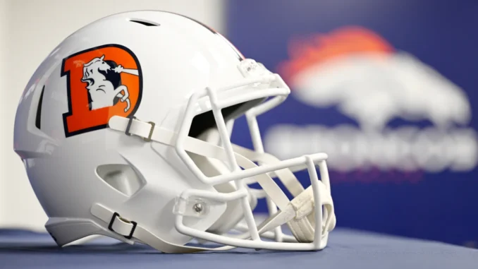 TDP-L-Broncos_training-camp-RJS-92557